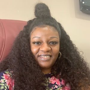 Meet your Posher, Joyce